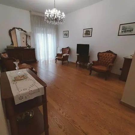 Apartament 68 - Comfort Moderno & Fascino Antico *